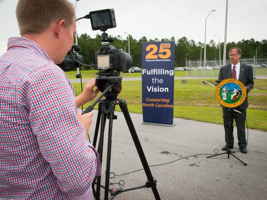 អាគារម៉ាស៊ីនស្លត: ការអភិវឌ្ឍន៍ និងការប្រើប្រាស់