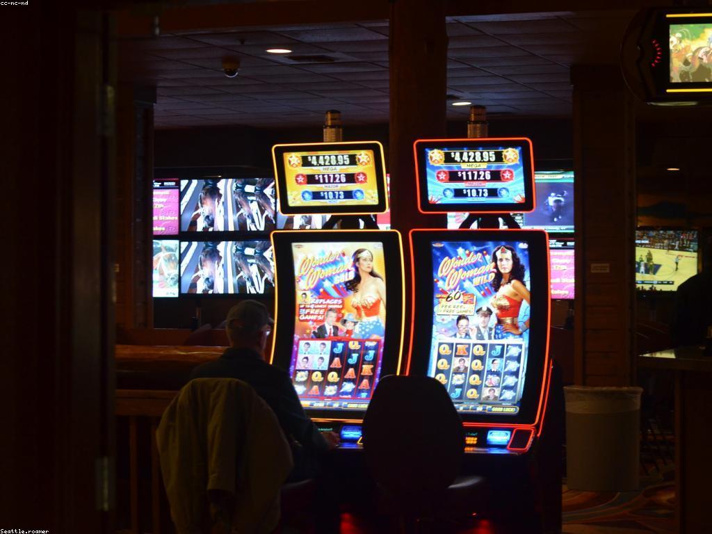 ជម្រើសម៉ាស៊ីនស្លត: ដំណើរការទស្សន៍ទាយអំពីការជ្រើសរើស