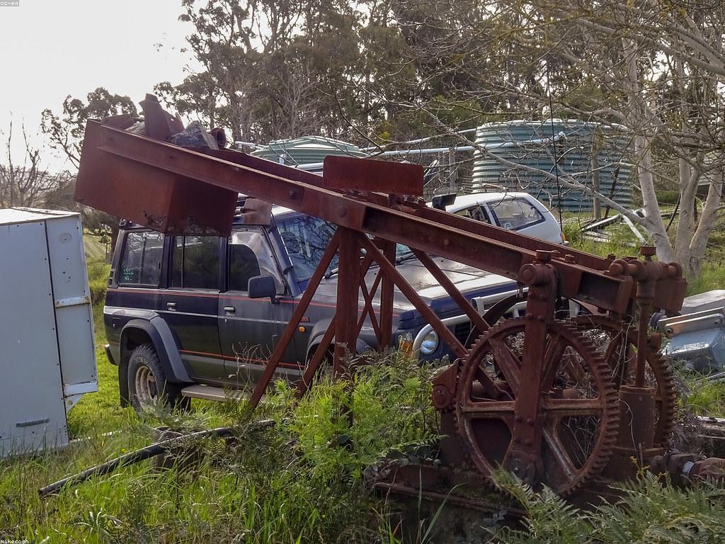 ការប្រៀបធៀបម៉ាស៊ីនគ្រឿងម៉ាស៊ីន