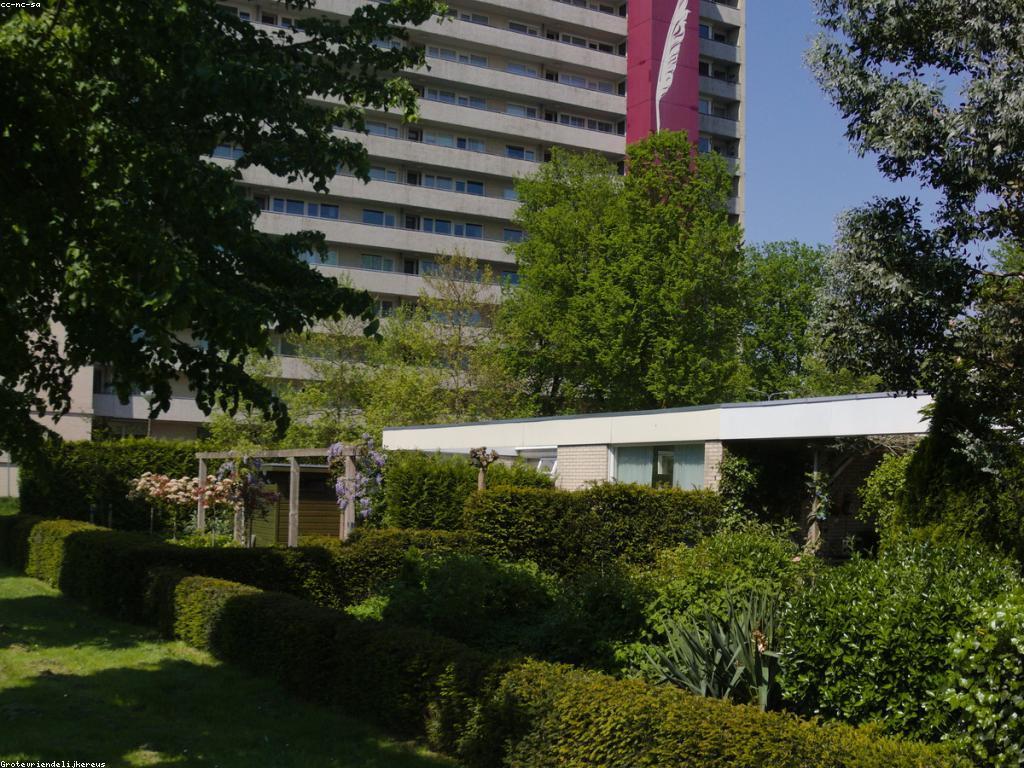 ការប្រើប្រាស់អាគារម៉ាស៊ីនស្លតក្នុងការបង្កើតអាគារសមស្រប