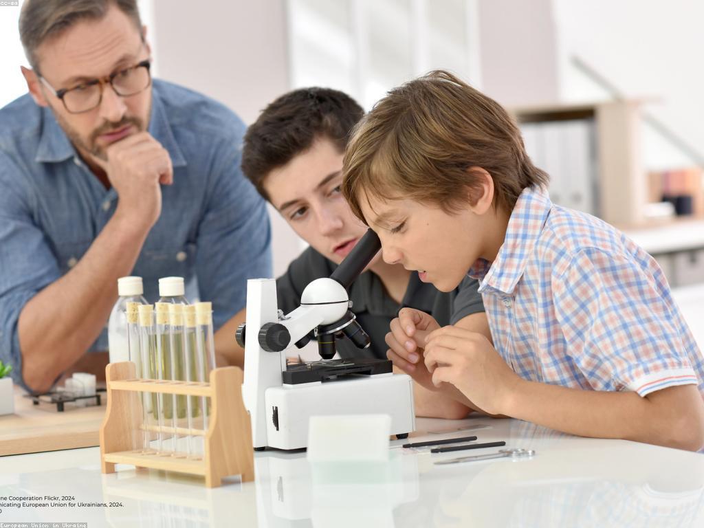 មេរៀនស្លត: ការសិក្សា និងការអភិវឌ្ឍន៍