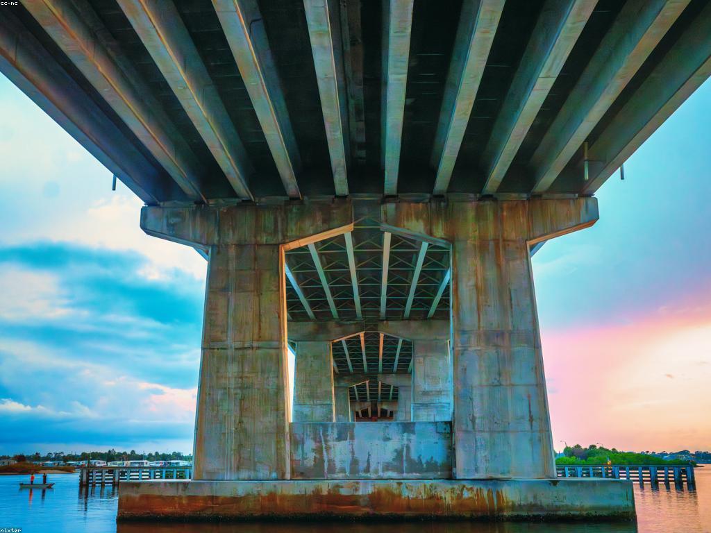 អាគារម៉ាស៊ីនស្លត: ការអភិវឌ្ឍន៍និងអត្ថប្រយោជន៍